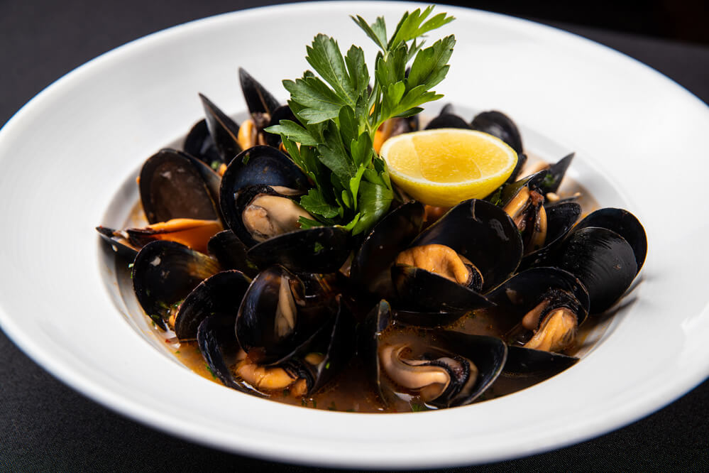 65fc816ac407058d276708ad_Piero's Steamed PEI Mussels, credit Tony Tran